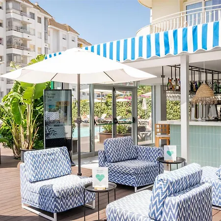 ホテル Alegria Fenals Mar 3*