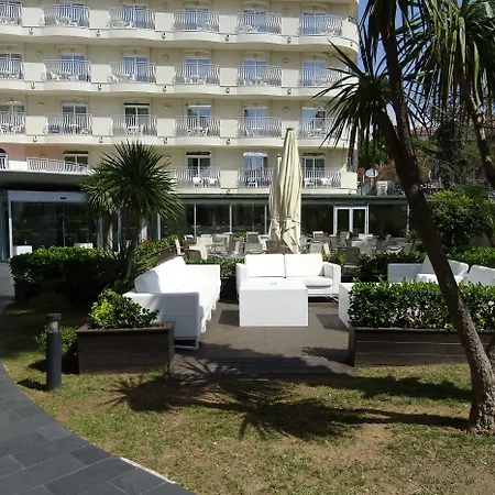 ホテル Alegria Fenals Mar 3*