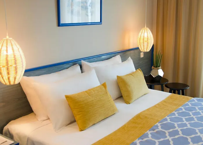 ホテル Alegria Fenals Mar リョレート・デ・マル